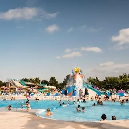 Kamp alanı Camping Les Dunes De Contis 3* Grand Emplacement Ombrage Et Calme Saint-Julien-en-Born